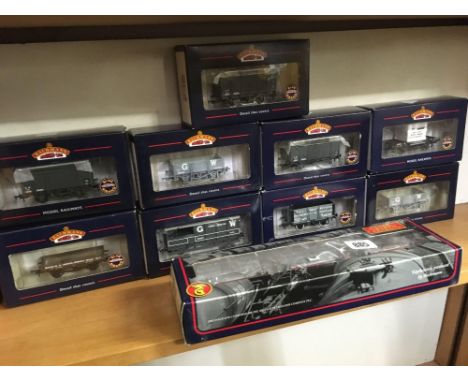 10 BOXED BACHMANN WAGONS