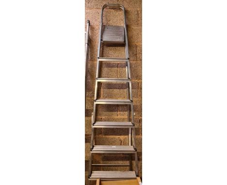 SIX STEP ALUMINIUM STEP LADDER