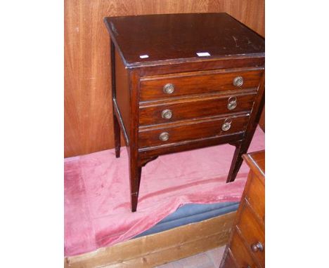 Music cabinet, together with a pine blanket box 