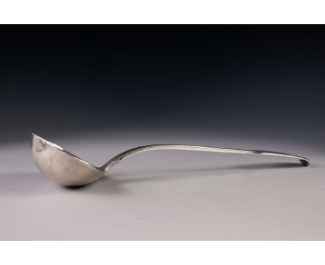 EARLY VICTORIAN SILVER FIDDLE PATTERN SOUP LADLE by William Eaton, London 1844 9 1/2oz