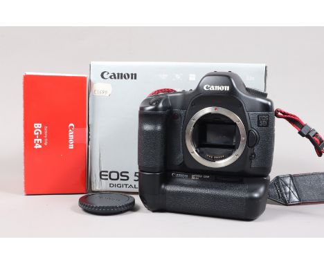 A Canon EOS 5D DSLR Camera Body, serial no 2631297986, powers up, shutter working, appears to function as should, body G, lig