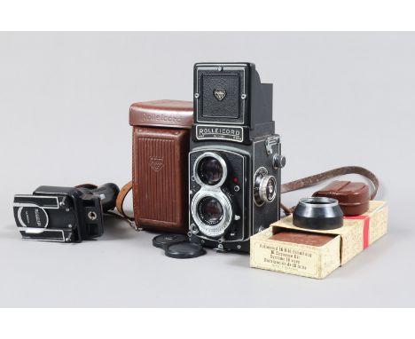 A Rolleicord Va K3E Type 2 TLR Camera Outfit, serial no 1942537, body G, dust on mirror, Synchro-Compur shutter working, Schn