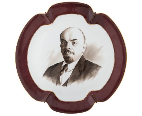 A RUSSIAN PORCELAIN PLATE PORTRAYING LENIN, PROLETARIY PORCELAIN FACTORY, ST. PETERSBURG, LATE 1920S-1930S a quatrefoil-shape