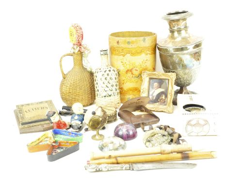 Assorted collectable's, to include Japanese ceramic dishes, a Movie Viewer and other items