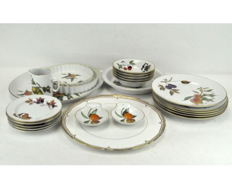 A group of Royal Worcester 'Evesham' pattern ceramics, including dinner plates, bowls and more