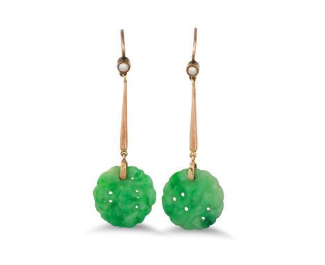 A PAIR OF JADE AND SEED PEARL DROP EARRINGS, mounted in 9ct gold