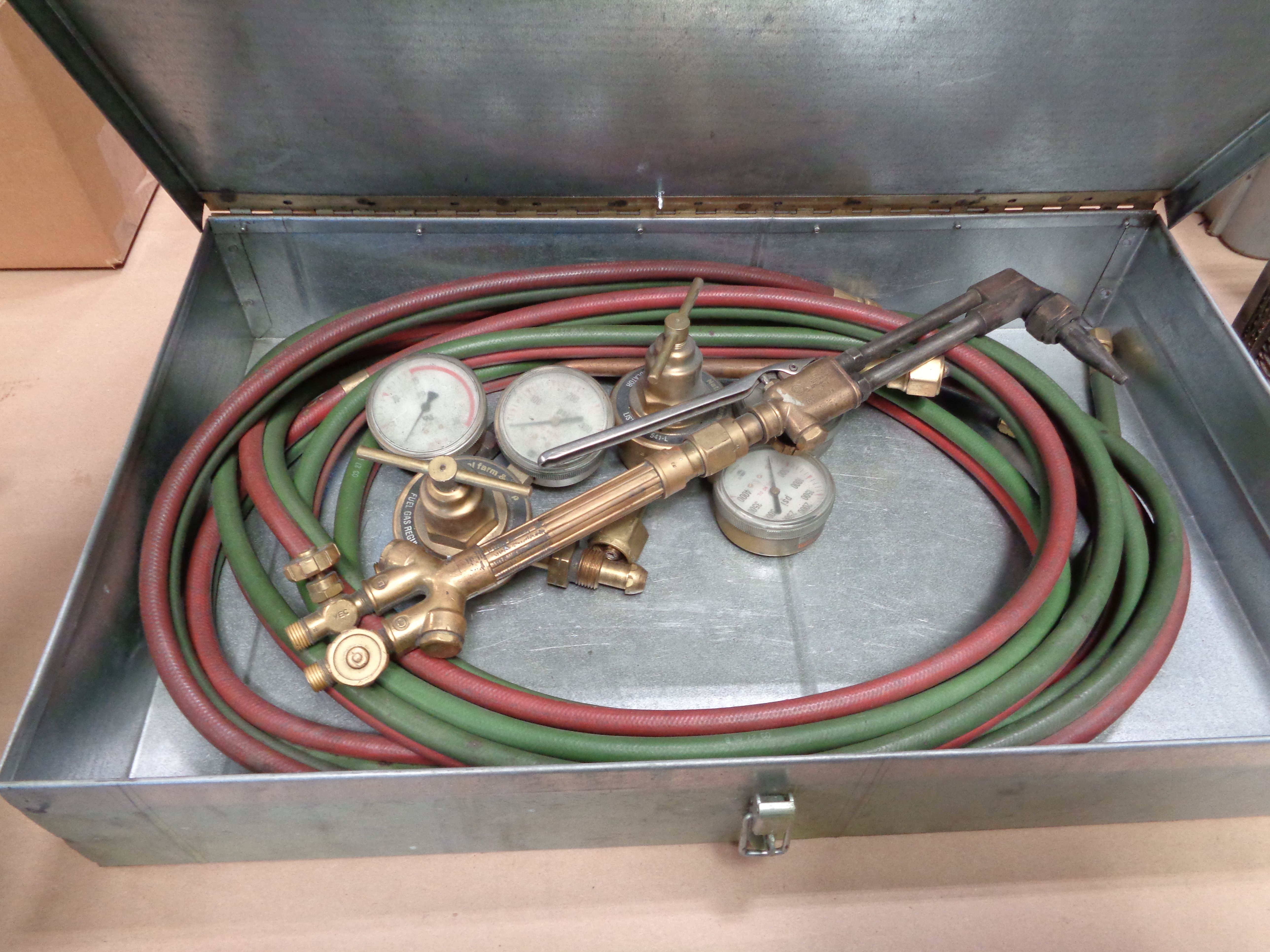 OXY-ACETYLENE CUTTING TORCH W/ HOSE & GAUGES