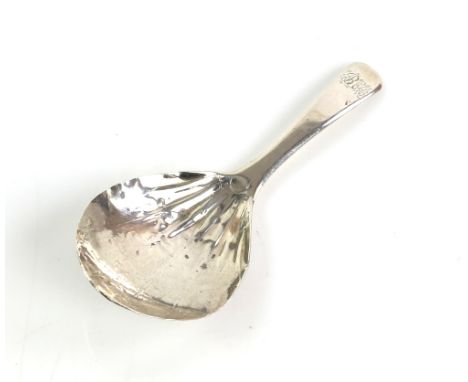 George III silver caddy spoon with demi fluted bowl, London 1802, 9.5 cm long, 9 g        