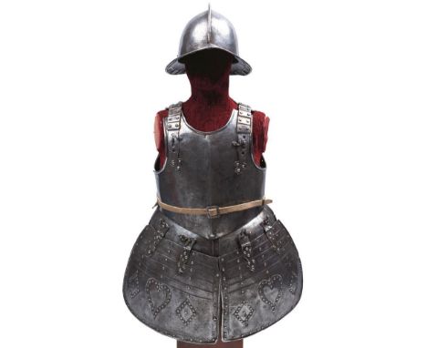 AN ENGLISH CIVIL WAR PERIOD PIKEMAN'S ARMOUR, comprising breast plate with raised medial ridge drawn down to a peak and with 