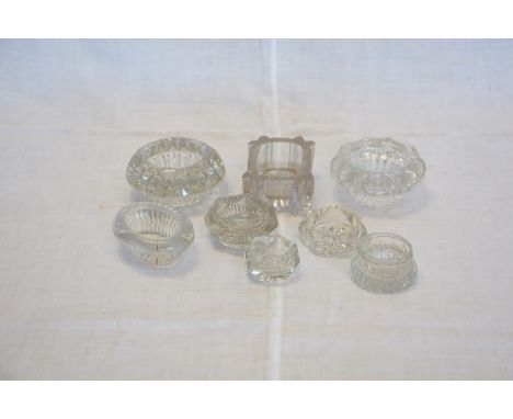 A Spode 'New Fayence' plate decorated with floral sprays and seven other plates.  Est £15-30