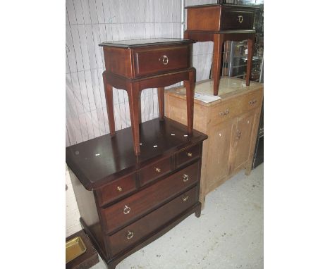Stag mahogany bedroom chest of three short and two long drawers on bracket feet, together with a pair of Stag mahogany bedsid