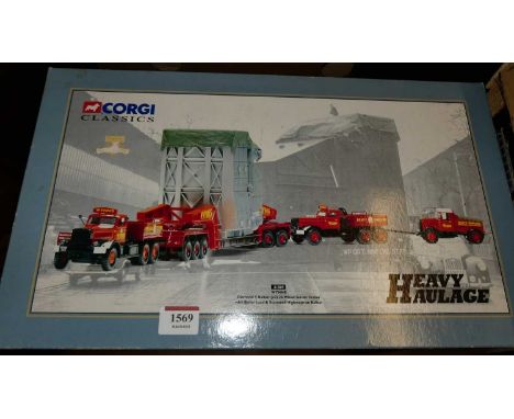 A Corgi Heavy Haulage 31009 Diamond T ballast set, in 'Wynns' livery (appears complete)Condition report: Box is good with som