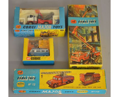4x Corgi toys and Corgi Major Toys, all boxed, including Gift Set #12 chipperfield's Circus Crane Truck and Cage, #1127 Simon