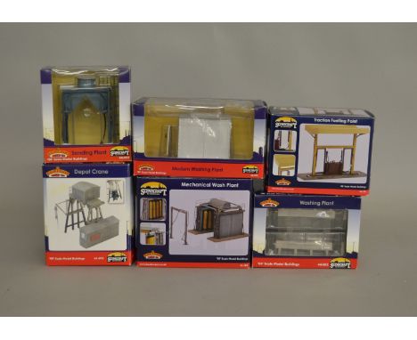 OO Gauge. 6 boxed Models from the Bachmann 'Scenecraft' range including 44-072 Depot Crane, 44-002 Washing Plant, 44-041 Sand