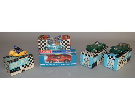 5x Boxed Scalextric models including Lister Jaguar, and Aston martin.