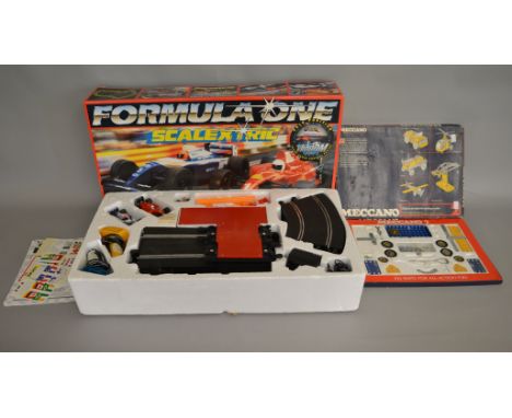 A boxed Scalextric C.1007 Formula 1 Set with 'Pole Position Speed Sound Control Centre' containing two F1 cars. The set has b