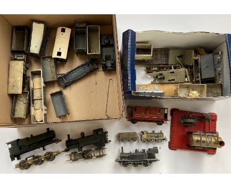 O gauge - mixed lot of part kit-built items for spares/repair/projects. Together with a Mamod static steam engine.