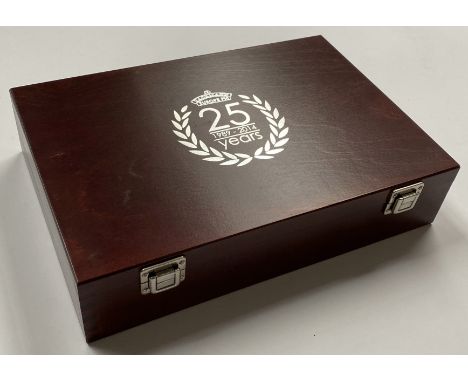OO gauge: Bachmann Branch-Line 25th Anniversary locomotive set in wooden presentation box. Limited edition 853/1000.