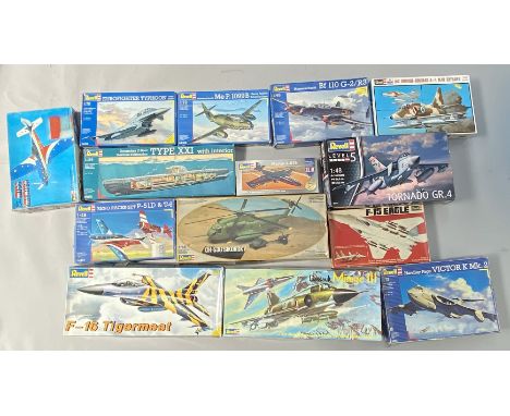 EX DEALER STOCK: 14x Revell model kits , aviation and naval examples, varying scales. All appear complete and unassembled but