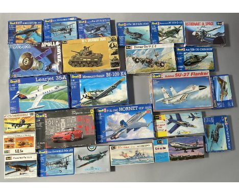 EX DEALER STOCK: 25x Revell model kits, mostly aviation examples, various scales. All appear complete and unassembled but not
