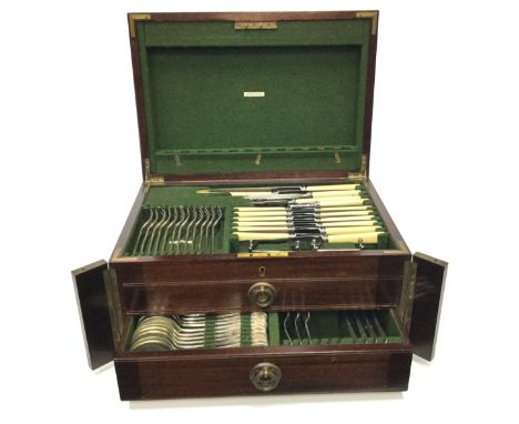 CANTEEN OF EARLY 20TH CENTURY SILVER PLATED ABLE APPOINTMENTS, maker Martin Hall, comprising twelve table forks, knives, soup