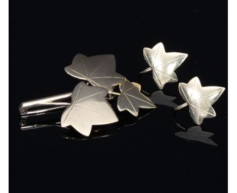 A 9ct gold brooch and matching earrings designed by Geoffrey Bellamy, modelled as ivy leaves, approximately 12gm Condition Re
