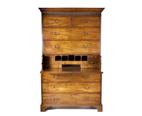 A fine quality George III period mahogany Chest on Chest, with moulded cornice and reeded frieze over two short and six long 