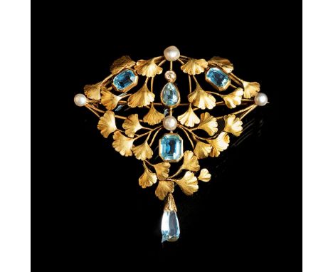 Art Nouveau Aquamarin-Brosche. Paris. Um 1910. 18 kt. GG, gest. Fließender Blattwerk-Dekor, 5 Aquamarine im Smaragd-, Tropfen