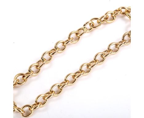 A Continental gold hollow cable link chain bracelet, length 19cm, 6gA few of the links have been soldered to one another, som