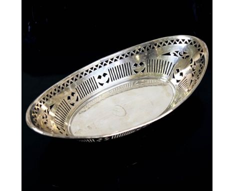 An Edwardian silver bon bon basket, oval form with raised pierced gallery, by James Dixon & Sons Ltd, hallmarks Sheffield 190