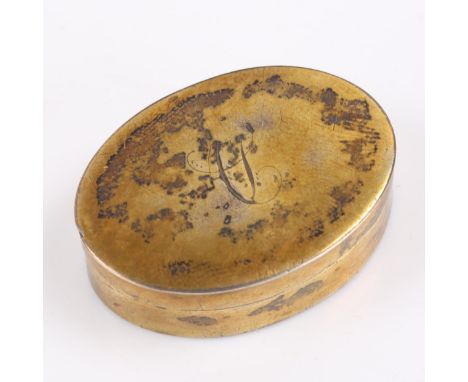 A George III silver gilt vinaigrette, plain oval form with removable grille, by Roger Biggs, hallmarks London 1797, 3 x 2.5cm