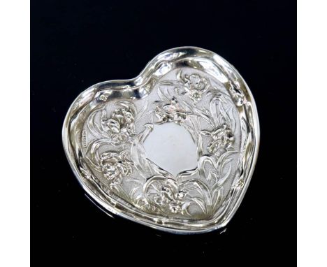 An Edwardian Art Nouveau silver heart-shaped dish, relief embossed iris decoration, by Goldsmiths and Silversmiths Co Ltd, ha