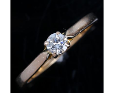 An 18ct gold 0.3ct solitaire diamond ring, set with modern round brilliant cut diamond, clarity approx SI1/SI2, size R, 2.9gN