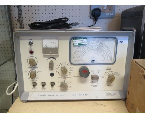 Advance FM/AM Signal Generator Type S.G. 63F with manual 