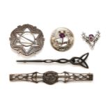 Five silver Scottish Celtic design brooches, 30gm
