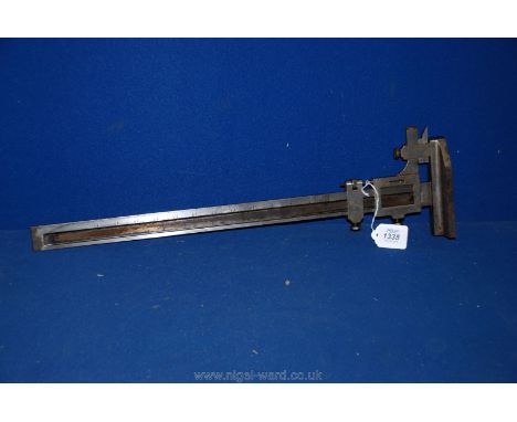 An American large steel Vernier Gauge by LS Starrett & Co; Athol, Massachusetts, No-454-E&M, 21 1/2" length with vernier scal