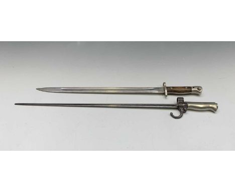 A 1907 pattern Lee Enfield bayonet, by Wilkinson, length 55cm, together with another bayonet, (2).