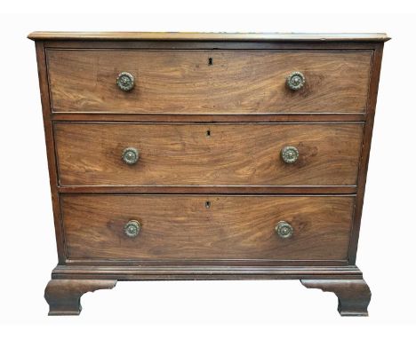 A George III mahogany chest of drawers, with three long drawers on bracket feet, height 87cm, width 102cm, depth 52cm.Conditi