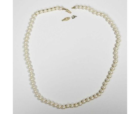 A cultured pearl single strand necklace, boxed