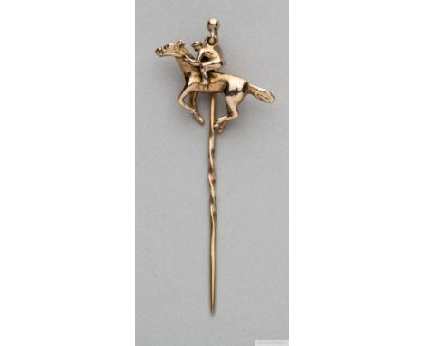 9ct. gold gentleman's tie stick pin in the form of a racehorse and jockey,
hallmarked, AJH maker's mark, Birmingham, 1969. th