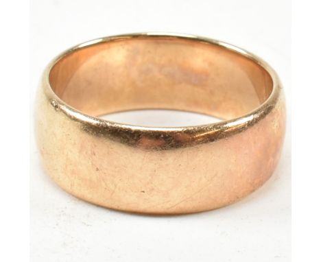 A hallmarked 9ct gold band ring. The gold band ring hallmarked for Birmingham, 1965.&nbsp;Size R.5.&nbsp;Weighs 7.4g.&nbsp;Al