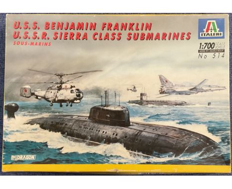 USS Benjamin Franklin vs Soviet Sierra class Plastic Model Kit (Scale 1:700) by Italeri outer box has been opened contents st