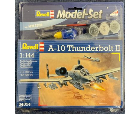 A 10 Thunderbolt II Model Set Plastic Model Kit (scale 1:144 Length 10.9 cm) by Revell 2010 unopened &amp; still in its origi