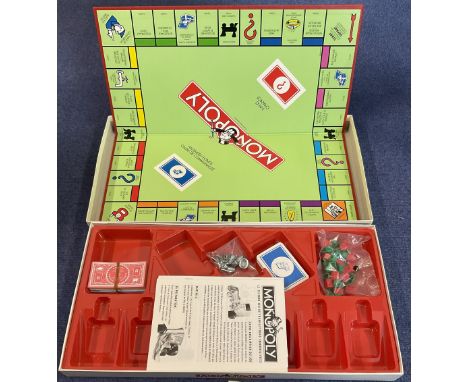 Monopoly game. Monopoly in Dutch language. Produced in 1993 in Ireland. All contents inside with Houses and Metal Figures sti