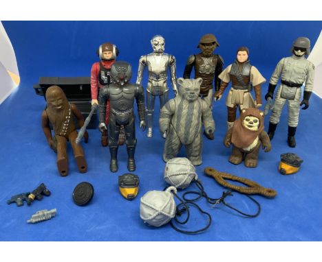 Star Wars Action Figure Collection 9 Figures plus accessories. No Original Packaging. Good Condition. All autographs are genu