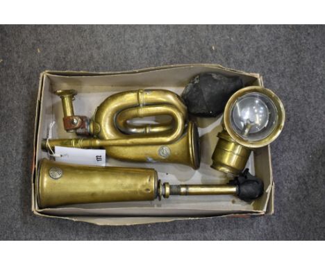 Two Lucas King of the road car horns & lamp. (3)