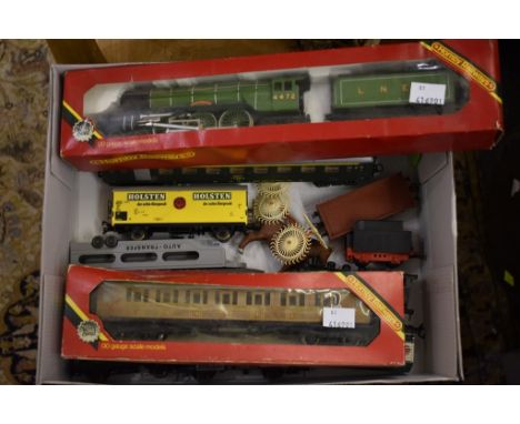 A small collection of OO & HO gauge model trains & accessories inc. Hornby, Lima & Fleischmann