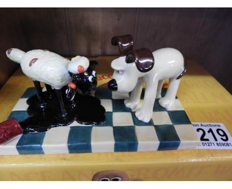 Boxed Coalport Character First Edition Wallace and Gromit Ornament - Oh, What a Mess 
