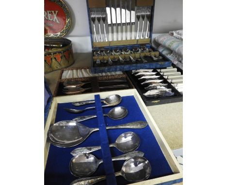 Boxed Vintage Cutlery 