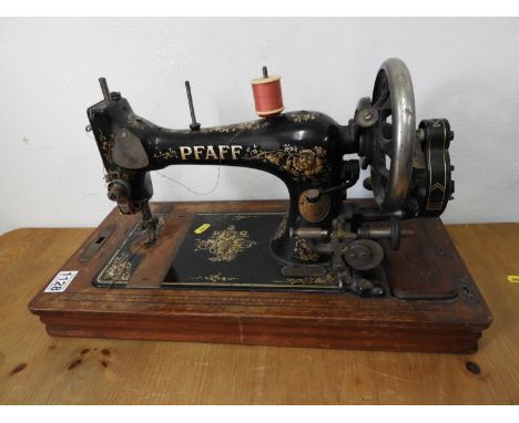 Vintage Pfaff Sewing Machine 